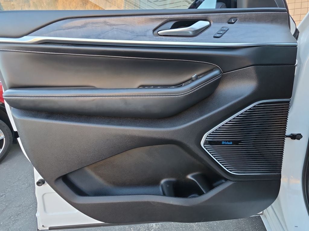2022 Jeep Grand Cherokee Overland