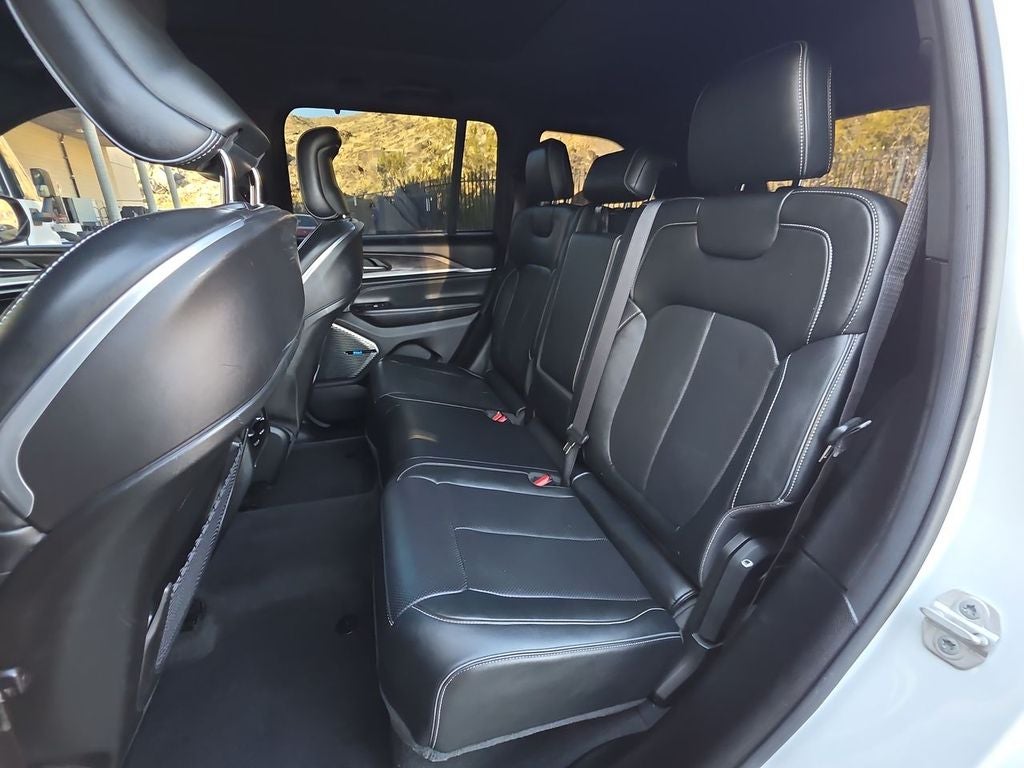 2022 Jeep Grand Cherokee Overland