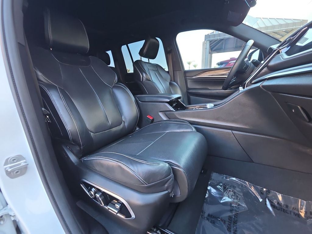 2022 Jeep Grand Cherokee Overland