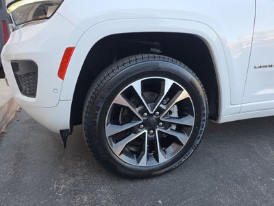 2022 Jeep Grand Cherokee Overland
