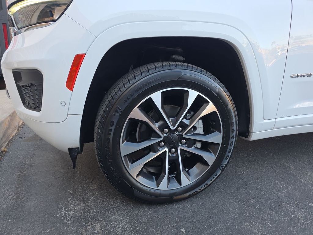 2022 Jeep Grand Cherokee Overland