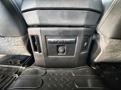 2017 RAM 1500 Big Horn Crew Cab 4x4 5'7" Box