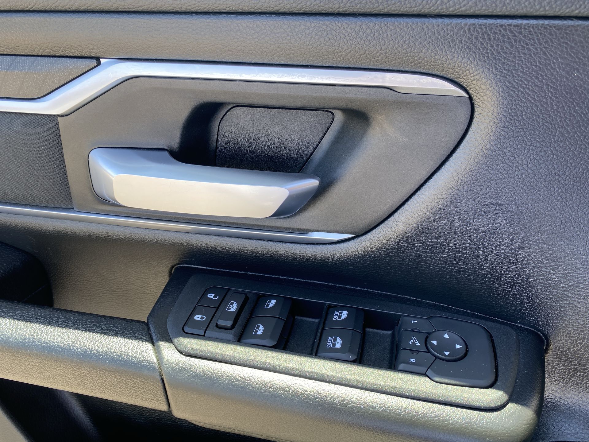 2025 RAM 1500 Big Horn Crew Cab 4x4 5'7" Box