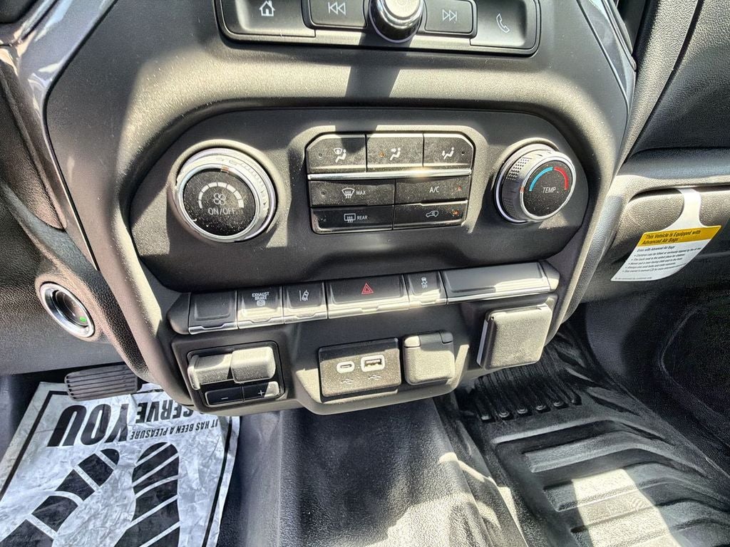 2025 Chevrolet Silverado 3500 HD Chassis Cab Work Truck