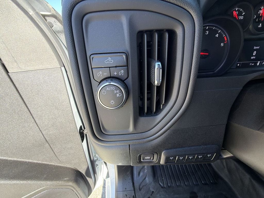 2025 Chevrolet Silverado 3500 HD Chassis Cab Work Truck