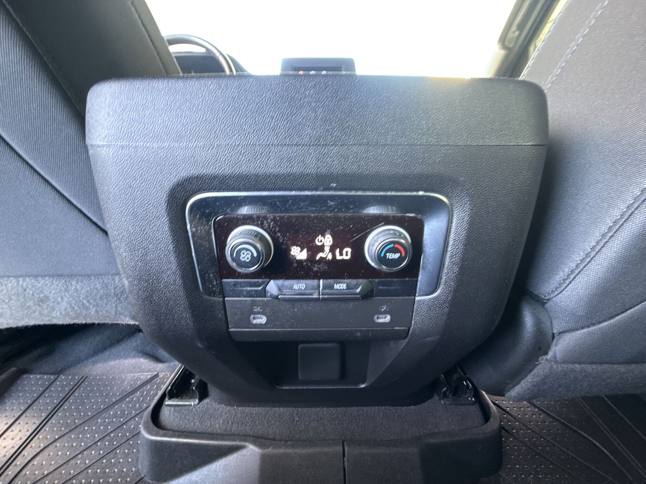 2022 Chevrolet Suburban LS