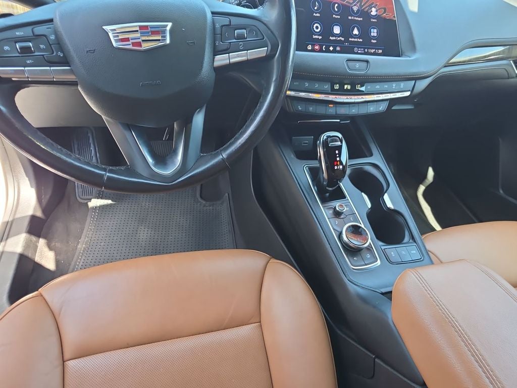 2023 Cadillac XT4 Premium Luxury