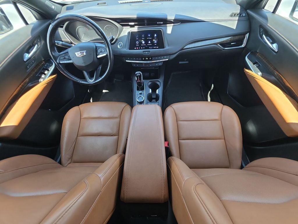 2023 Cadillac XT4 Premium Luxury