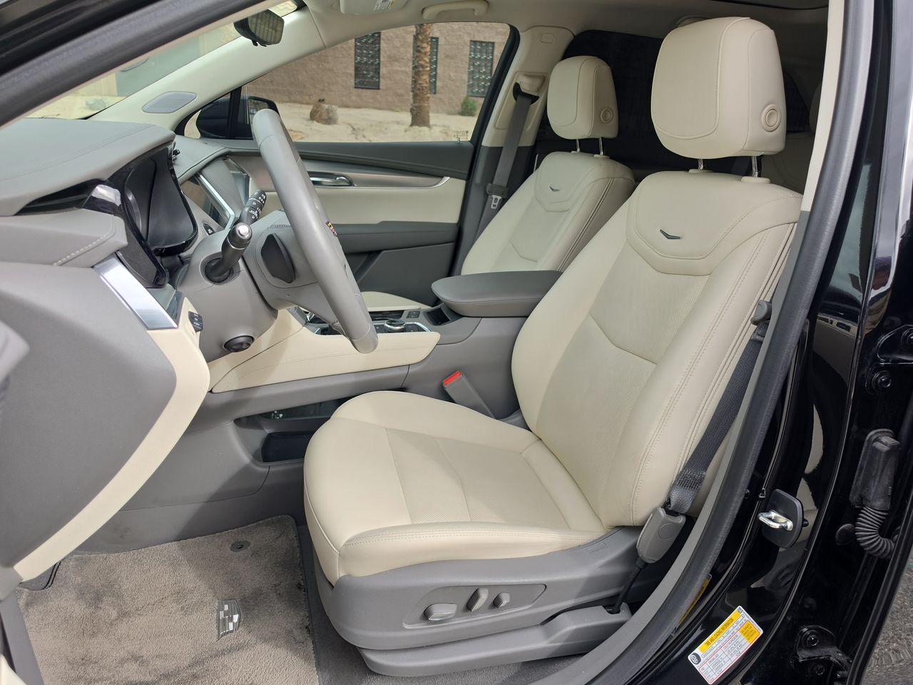 2022 Cadillac XT5 FWD Premium Luxury
