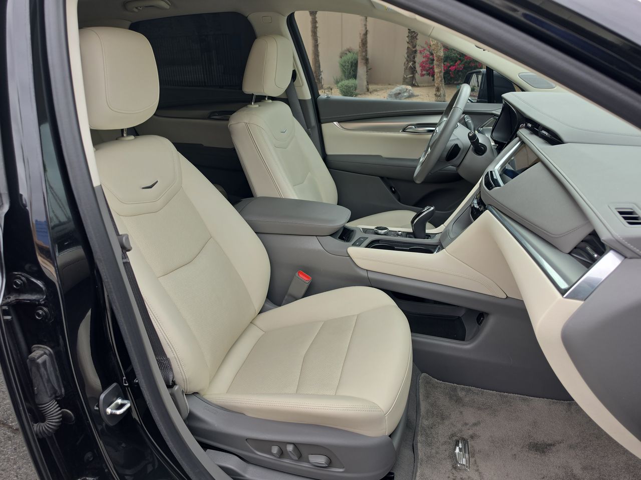 2022 Cadillac XT5 FWD Premium Luxury