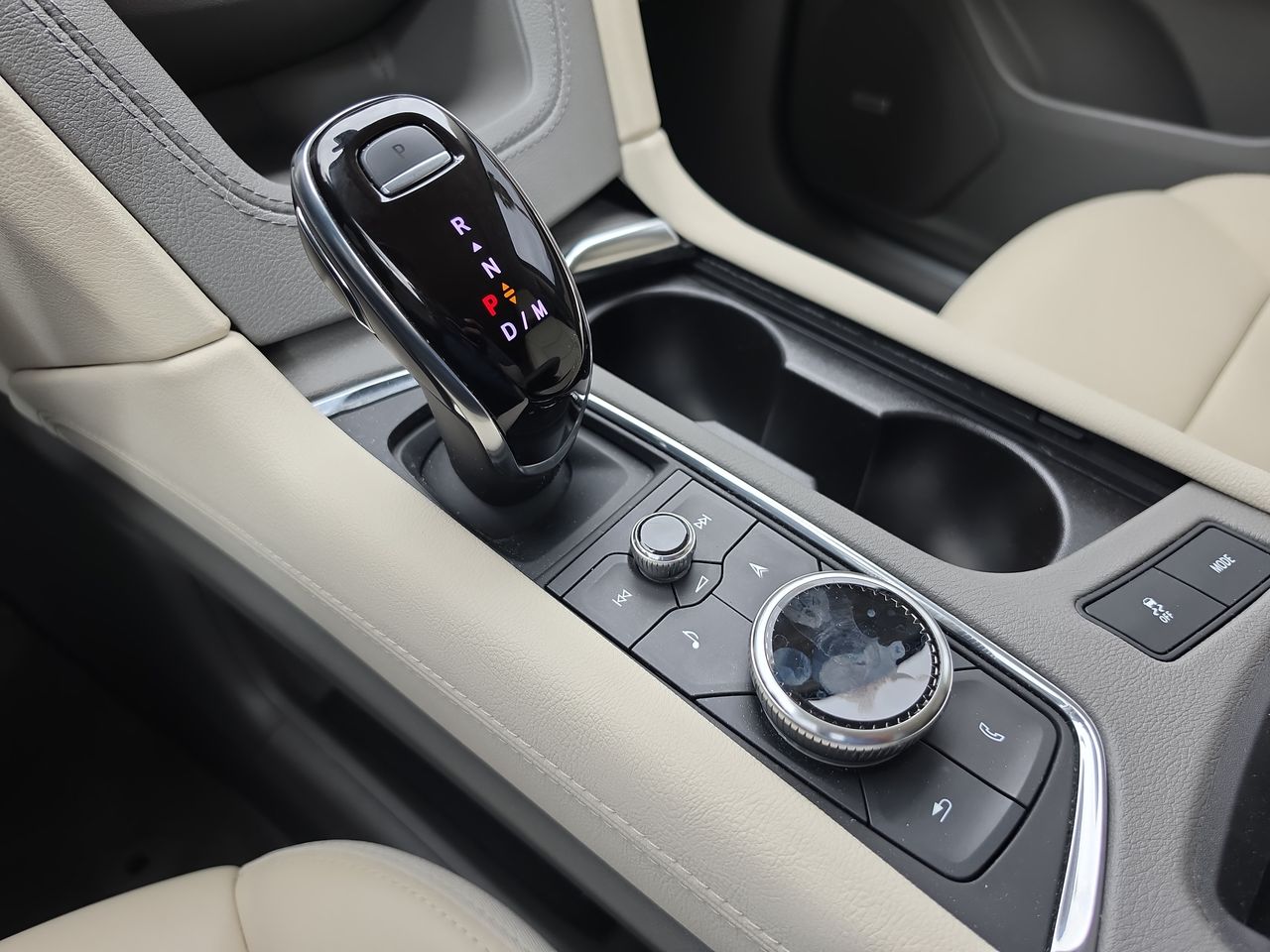 2022 Cadillac XT5 FWD Premium Luxury