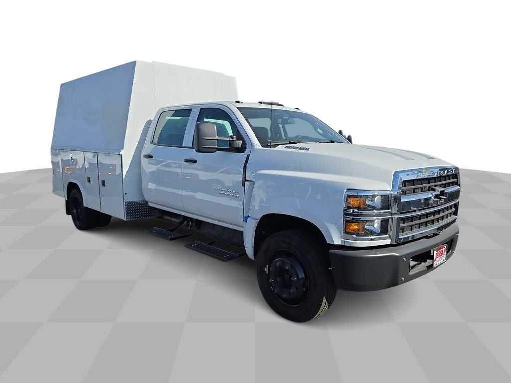 2025 Chevrolet Silverado 4500 HD Work Truck