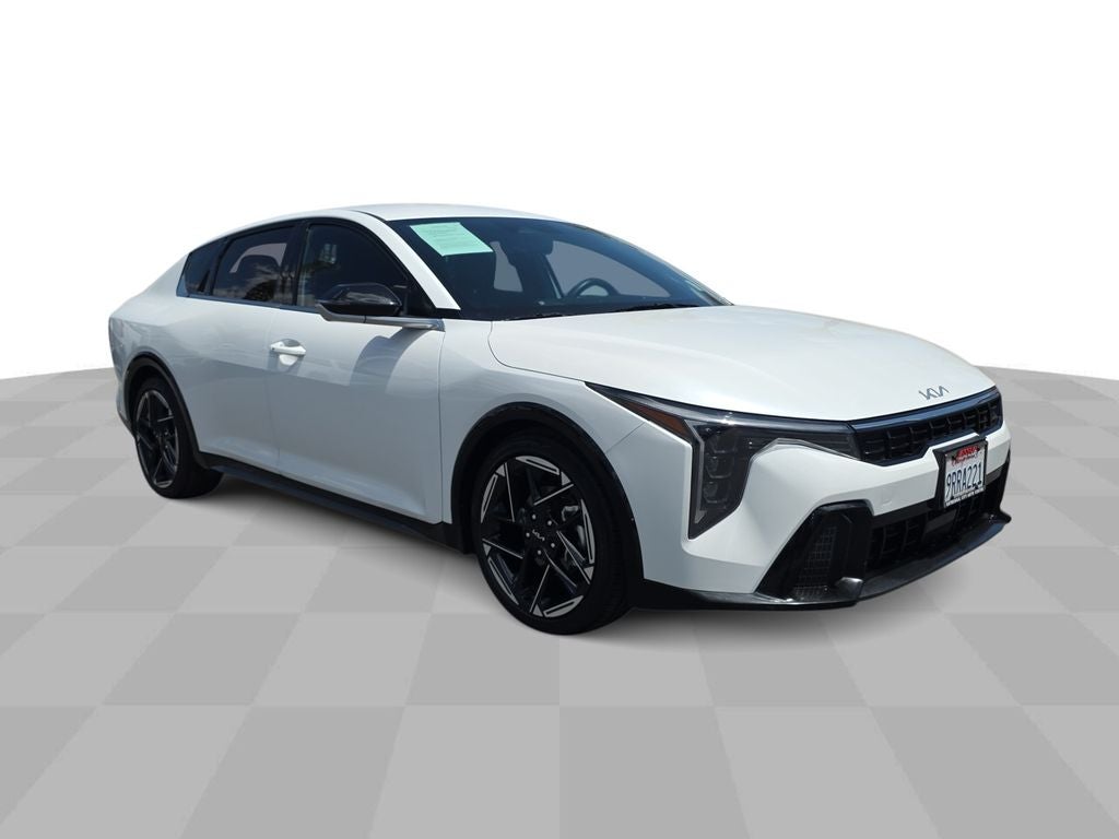 2025 Kia K4 GT-Line