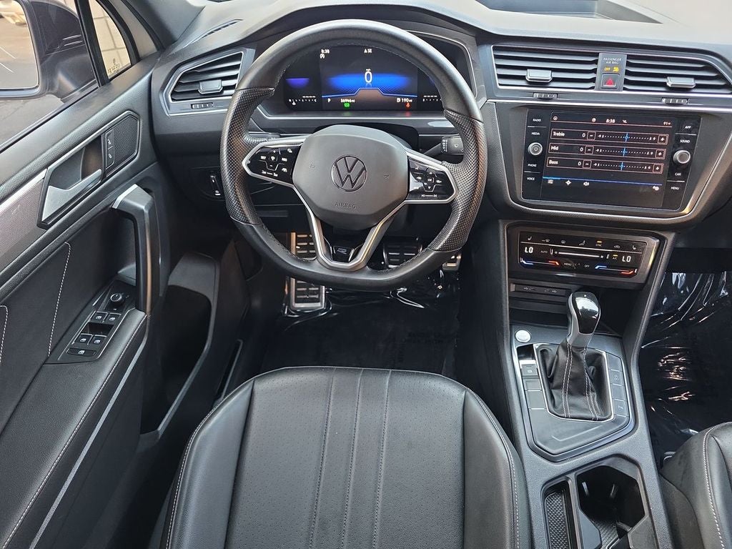 2023 Volkswagen Tiguan SE R-Line Black