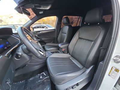 2023 Volkswagen Tiguan SE R-Line Black