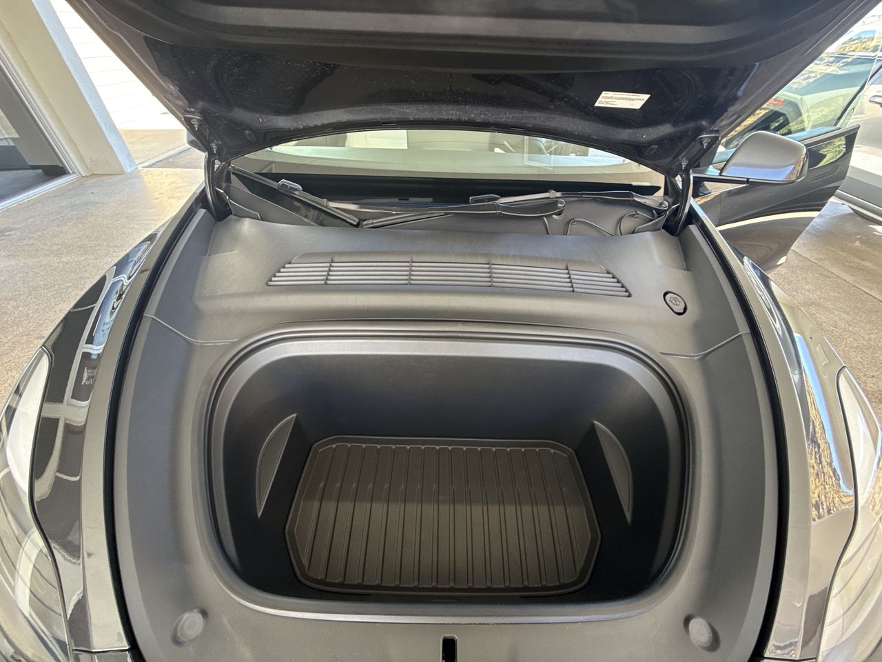 2024 Tesla Model Y Performance