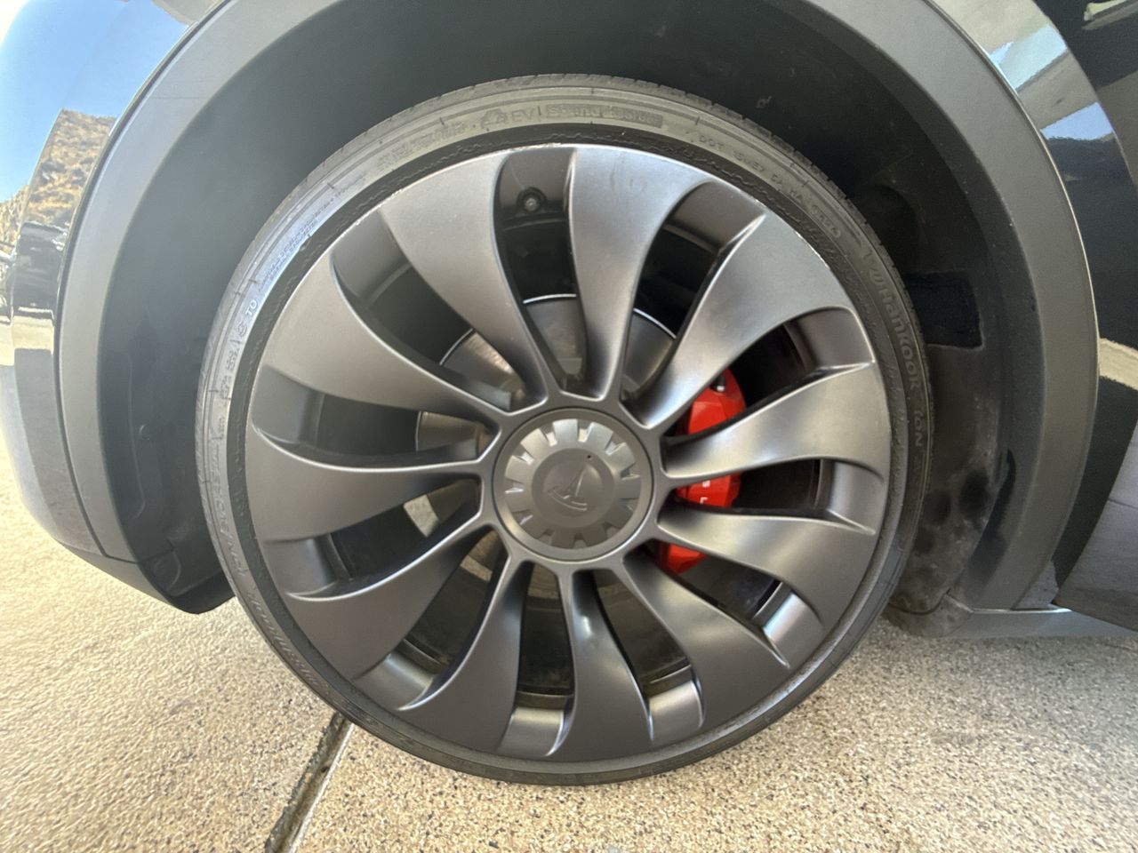 2024 Tesla Model Y Performance