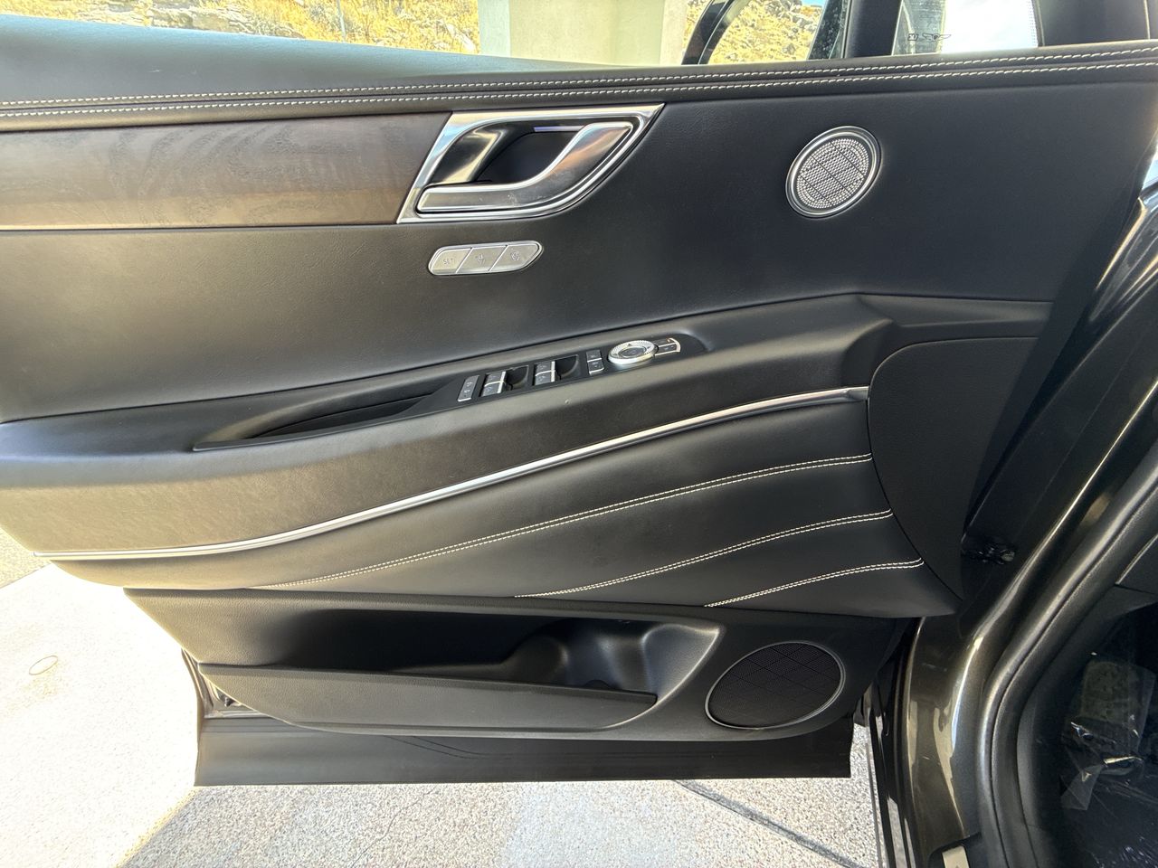 2024 Genesis GV80 Base
