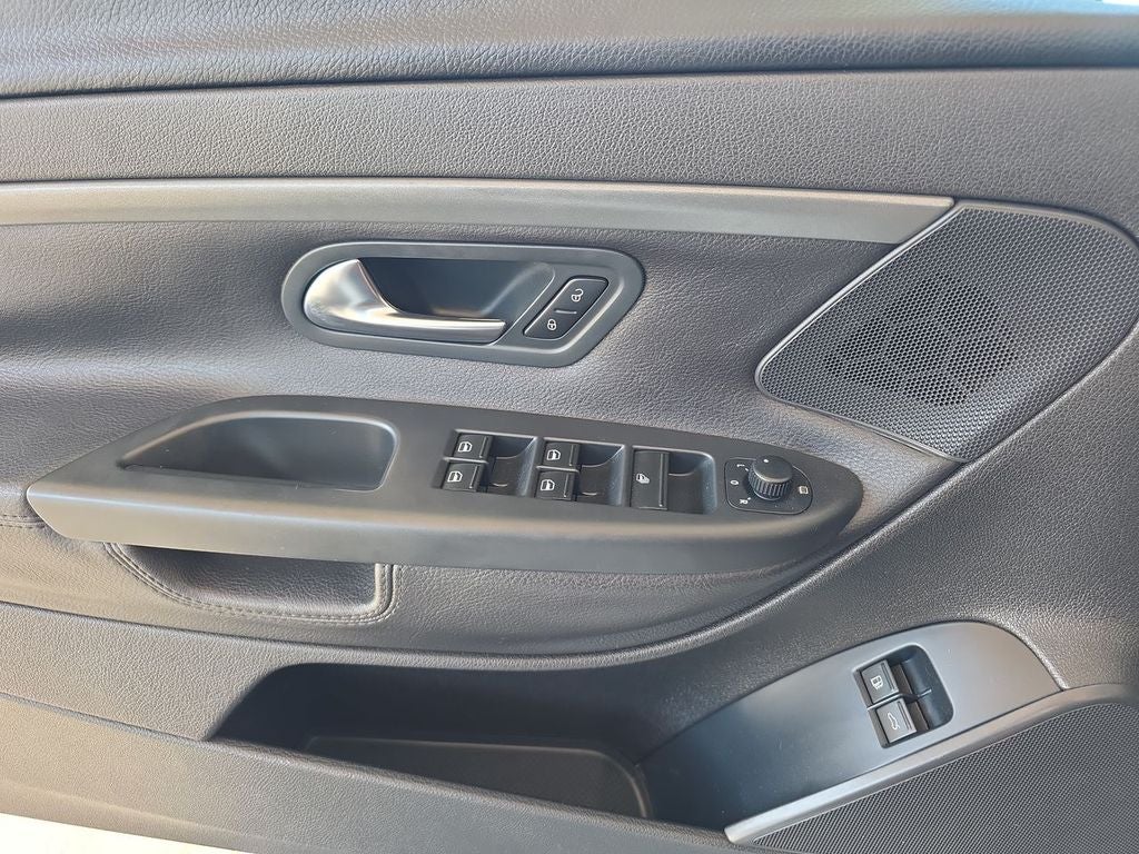2007 Volkswagen Eos Base